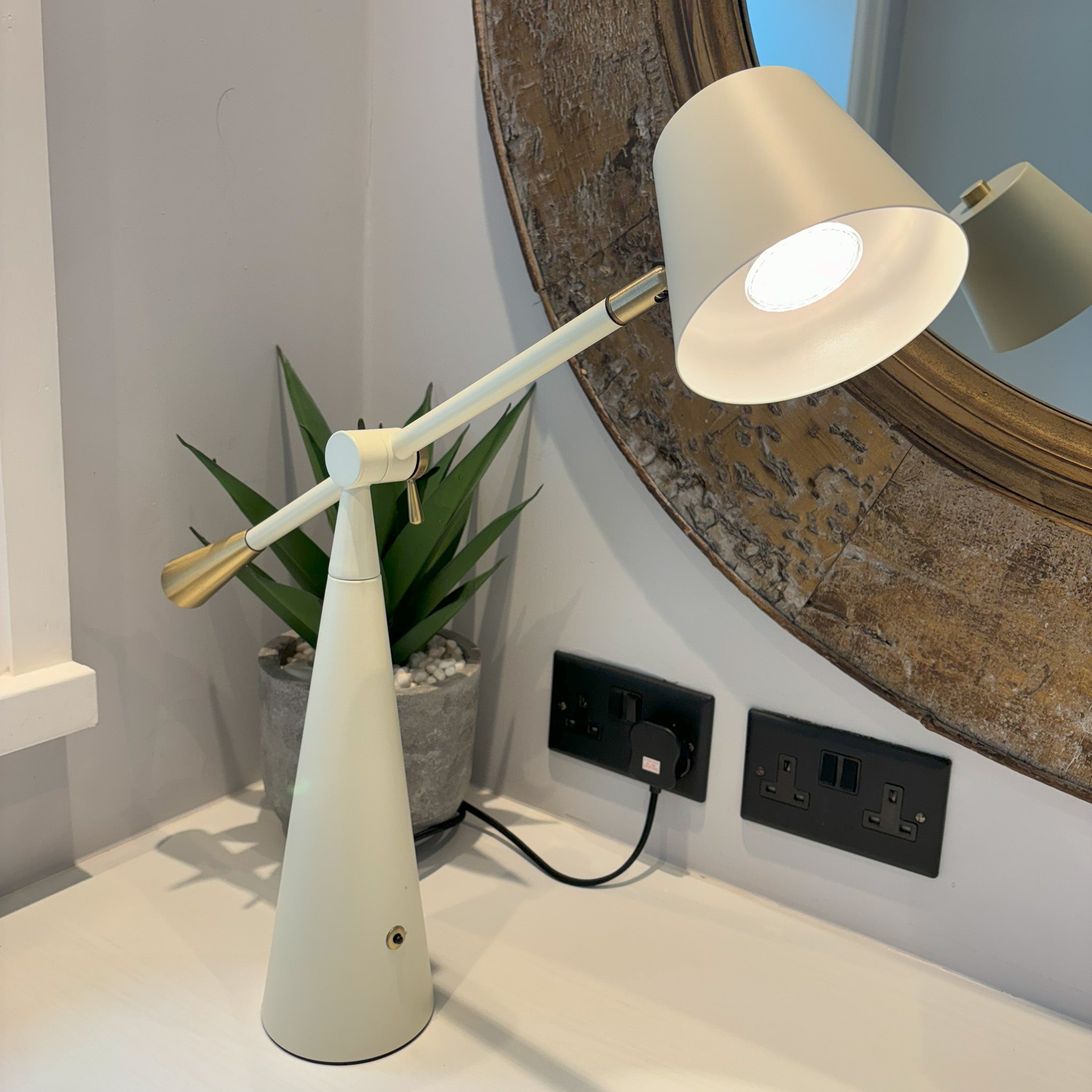 Pivoting Table Lamp in Cream and Antique Brass